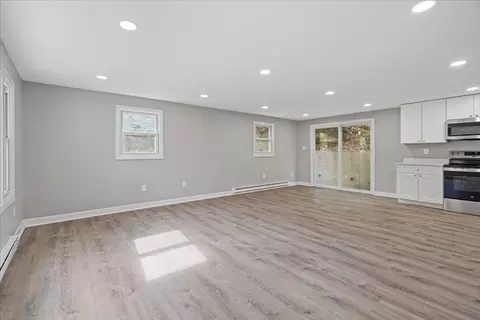 199 Roberts St, Woonsocket, RI 02895 photo 11