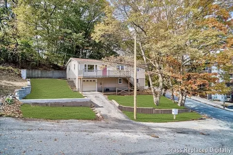 199 Roberts St, Woonsocket, RI 02895 photo 8