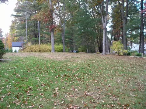 598 Elm St E, Raynham, MA 02767 photo 9