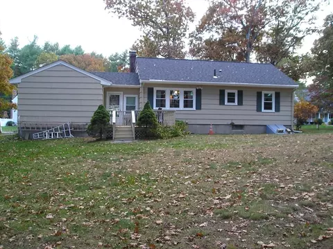 598 Elm St E, Raynham, MA 02767 photo 5
