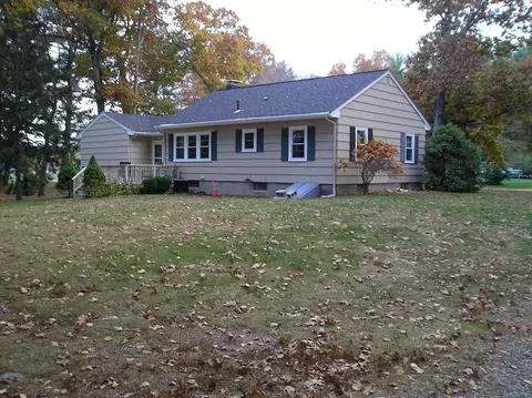 598 Elm St E, Raynham, MA 02767 photo 7
