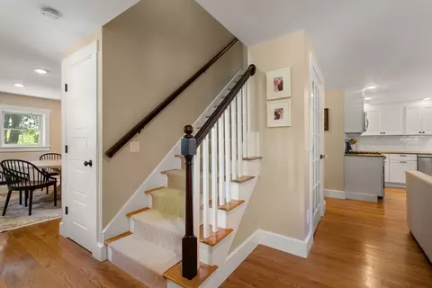 Entry Way - 36 Autumn Cir, Canton, MA 02021 photo 2 of 4