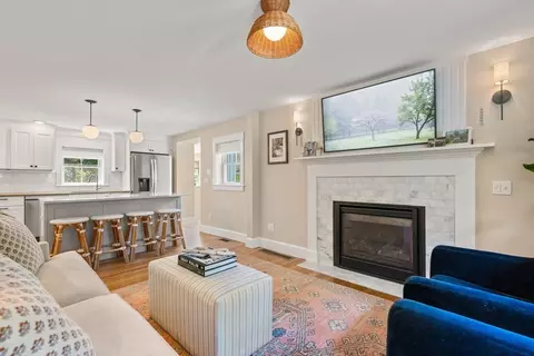 Living - 36 Autumn Cir, Canton, MA 02021 photo 1 of 4