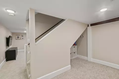 Entry Way - 36 Autumn Cir, Canton, MA 02021 photo 3 of 4