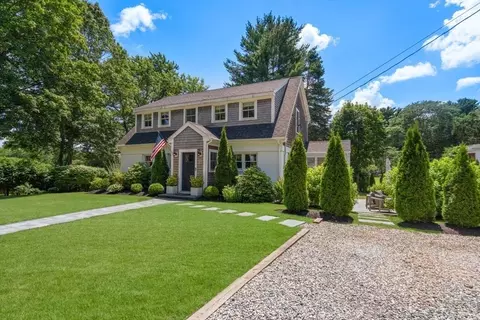 Exterior - 36 Autumn Cir, Canton, MA 02021 photo 2 of 6