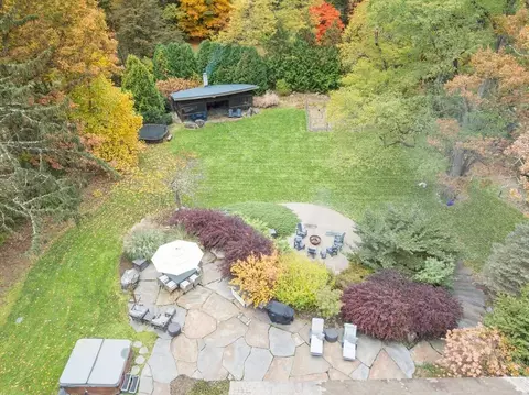 Exterior - 9 Harkness Rd, Pelham, MA 01002 photo 11 of 12