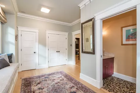 Entry Way - 9 Harkness Rd, Pelham, MA 01002 photo 2 of 4