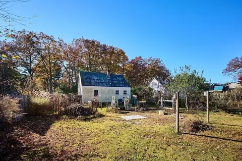 Exterior - 5 Lownds Ave, Easthampton, MA 01027 photo 4 of 6