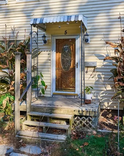Exterior - 5 Lownds Ave, Easthampton, MA 01027 photo 3 of 6