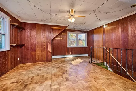 Living - 5 Lownds Ave, Easthampton, MA 01027 photo 3 of 4
