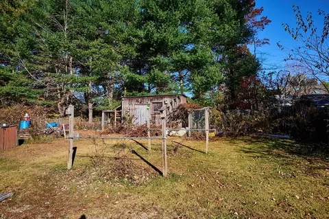 Exterior - 5 Lownds Ave, Easthampton, MA 01027 photo 5 of 6