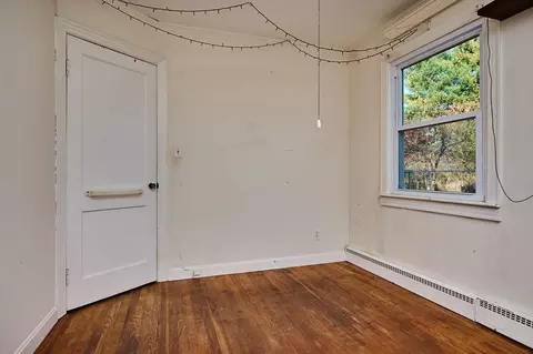 Bedroom - 5 Lownds Ave, Easthampton, MA 01027 photo 2 of 3