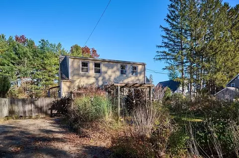 Exterior - 5 Lownds Ave, Easthampton, MA 01027 photo 2 of 6