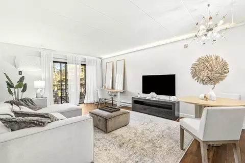 235 Winthrop St #2210, Medford, MA 02155