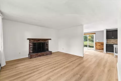 30 Howard Ave, Bourne, MA 02532 photo 4