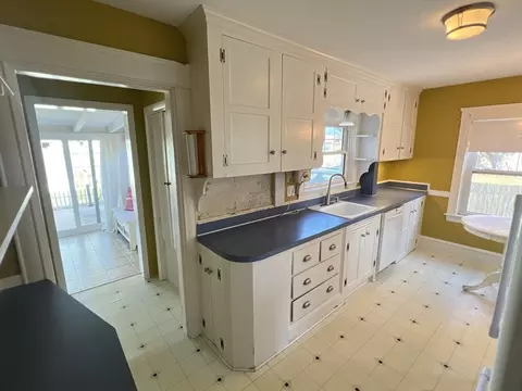 26 Goddard St, Fall River, MA 02720 photo 18