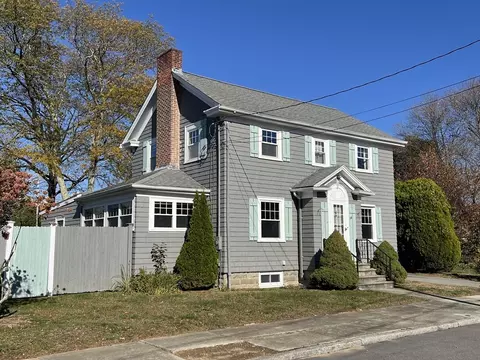 26 Goddard St, Fall River, MA 02720 photo 4