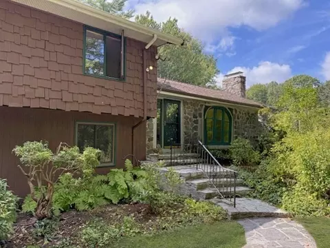 25 Timothy Dr, Andover, MA 01810