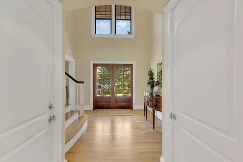 Entry Way - 220 Dunrobin Rd, Mashpee, MA 02649 photo 2 of 2