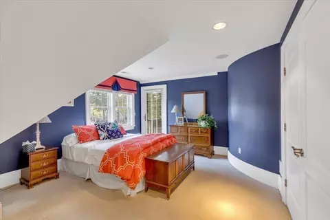 Bedroom - 220 Dunrobin Rd, Mashpee, MA 02649 photo 2 of 4