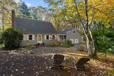 111 Moulton St, West Newbury, MA 01985