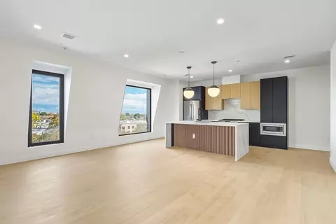 22 High St #PH11, Boston, MA 02122