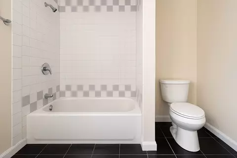 Bath - 65 School St, Gardner, MA 01440 photo 1 of 2