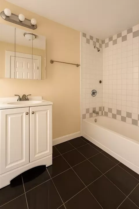 Bath - 65 School St, Gardner, MA 01440 photo 2 of 2
