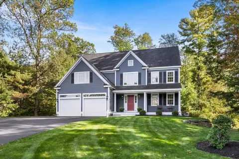 7 W Village Dr, North Reading, MA 01864