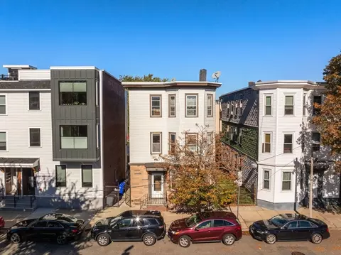 574 E 3rd St, Boston, MA 02127 photo 5