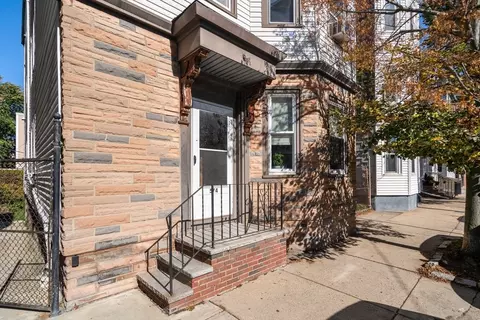 574 E 3rd St, Boston, MA 02127 photo 3