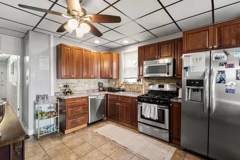 574 E 3rd St, Boston, MA 02127 photo 13