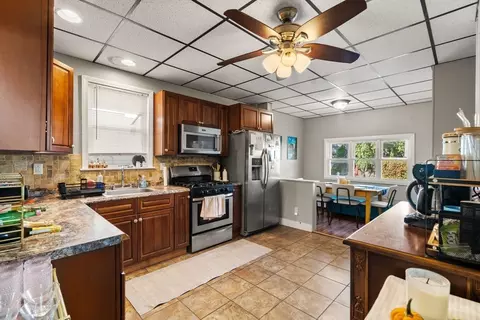 574 E 3rd St, Boston, MA 02127 photo 12