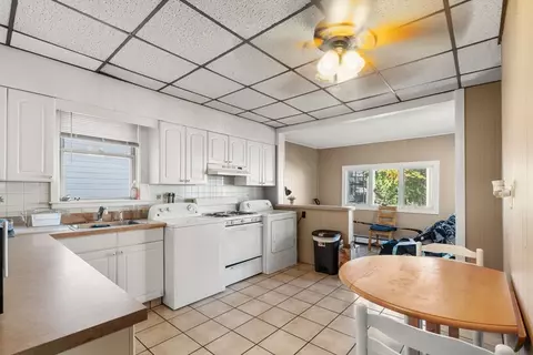 574 E 3rd St, Boston, MA 02127 photo 22