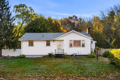 167 Center St, Groveland, MA 01834