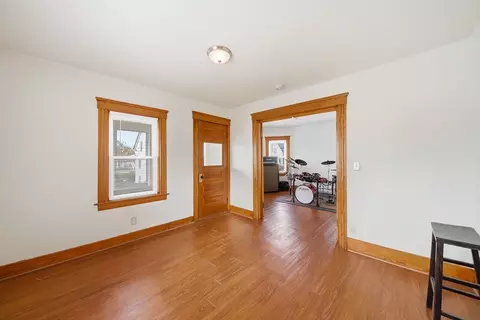 31 Whitcomb St, Webster, MA 01570 photo 6