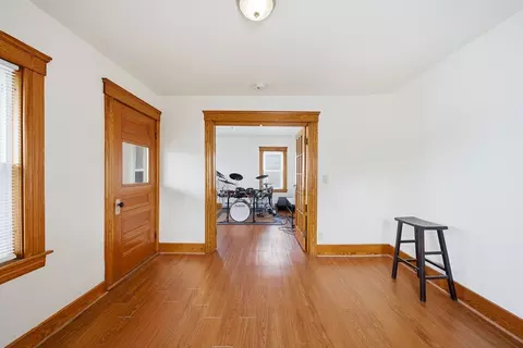 31 Whitcomb St, Webster, MA 01570 photo 5