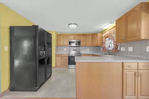 36 Berkshire Cir, Ware, MA 01082 photo 4