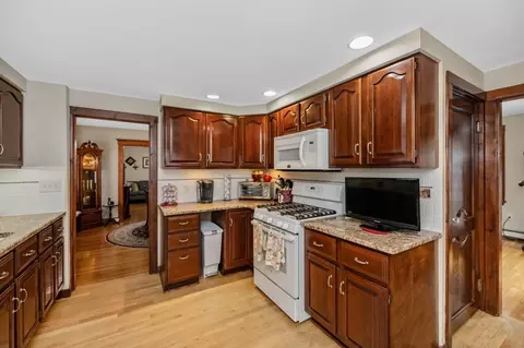 43 Jefferson Ave, Everett, MA 02149 photo 11