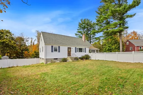 27 Pollard Dr, Millis, MA 02054