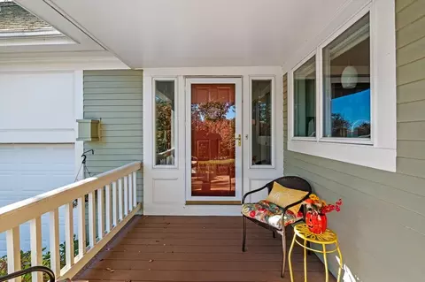 1 Court Ln, Ipswich, MA 01938