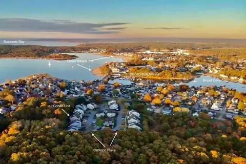 17 Carleton St #17, Buzzards Bay, MA 02532
