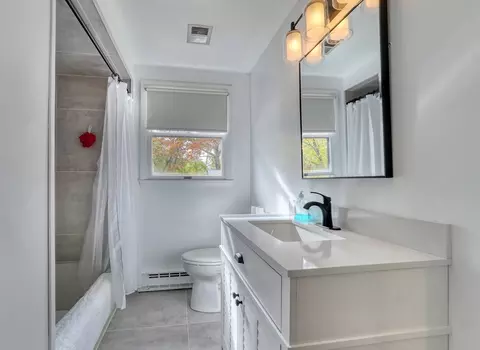 Bath - 38 Appleton St, Saugus, MA 01906 photo 1 of 1