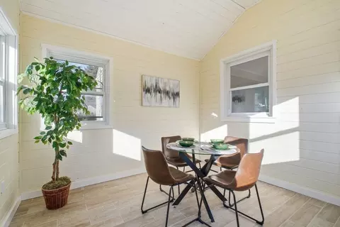 Dining - 105 Denwall Dr, Springfield, MA 01119 photo 2 of 2