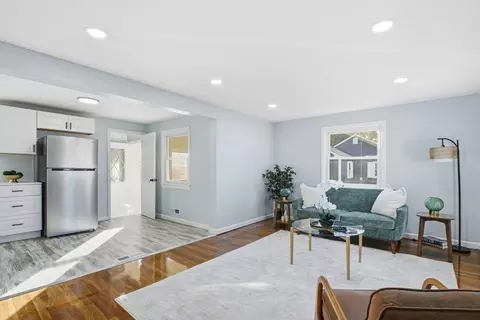 Living - 105 Denwall Dr, Springfield, MA 01119 photo 2 of 3