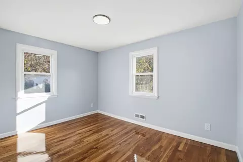 Bedroom - 105 Denwall Dr, Springfield, MA 01119 photo 4 of 6