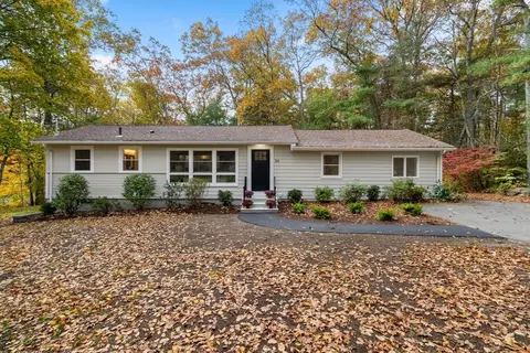84 Middlesex St, Millis, MA 02054