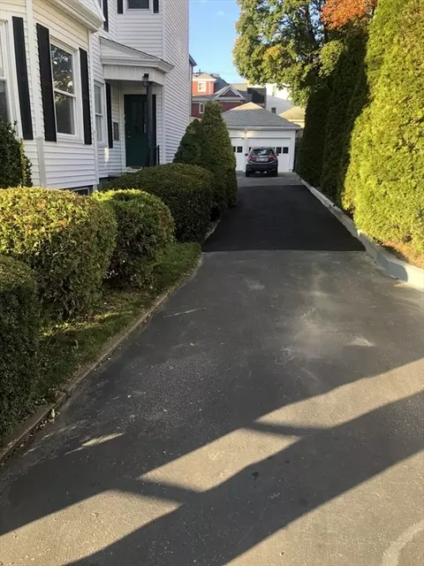 452 Osborn St, Fall River, MA 02724 photo 4