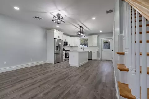 Entry Way - 219 Earle St #3, Fall River, MA 02723 photo 1 of 1