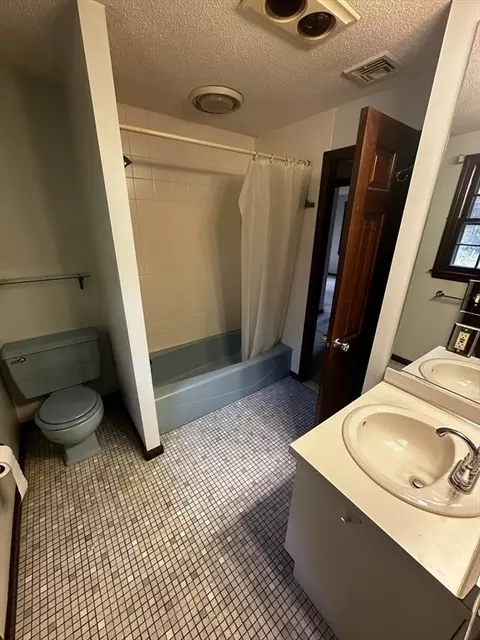 208 Irondequoit Rd, Franklin, MA 02038 photo 32